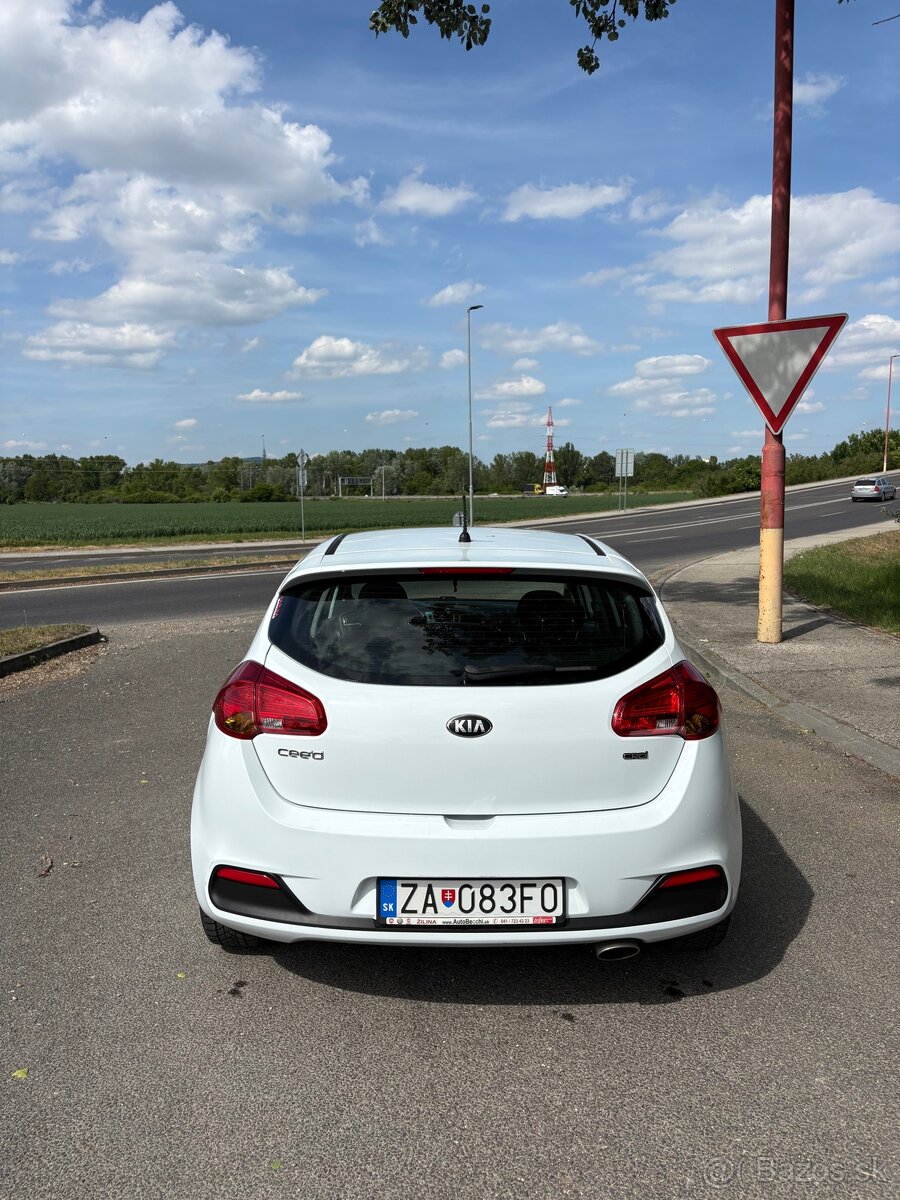 KIA Ceed 1.6 CRDI - 6