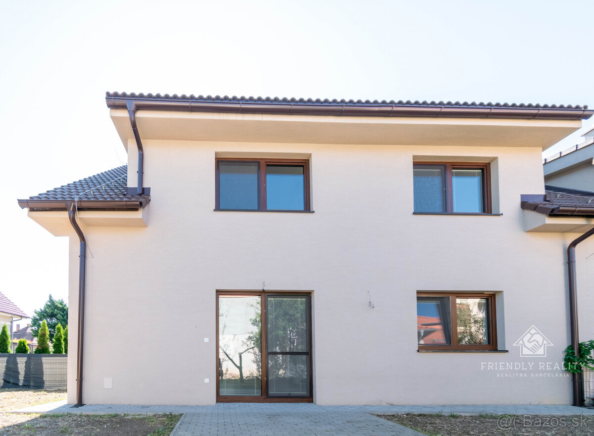 EXKLUZÍVNE NA PREDAJ KOMFORTNÝ 5-IZBOVÝ RODINNÝ DOM V MODRE - 6