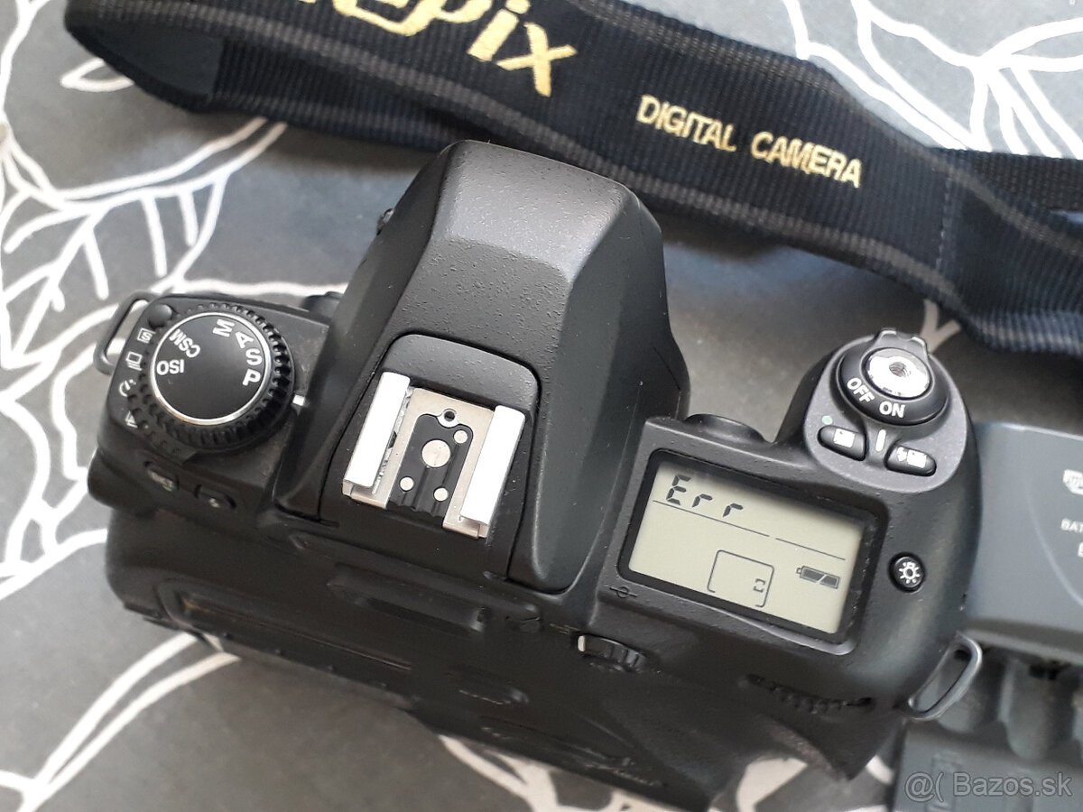 Fujifilm S2 Pro (telo) - 6