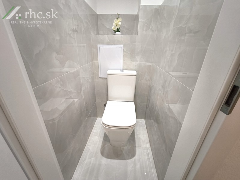 KOMPLETNE ZARIADENÝ A ZREKONŠTRUOVANÝ 2-IZ. BYT - GOLDBERGER - 6