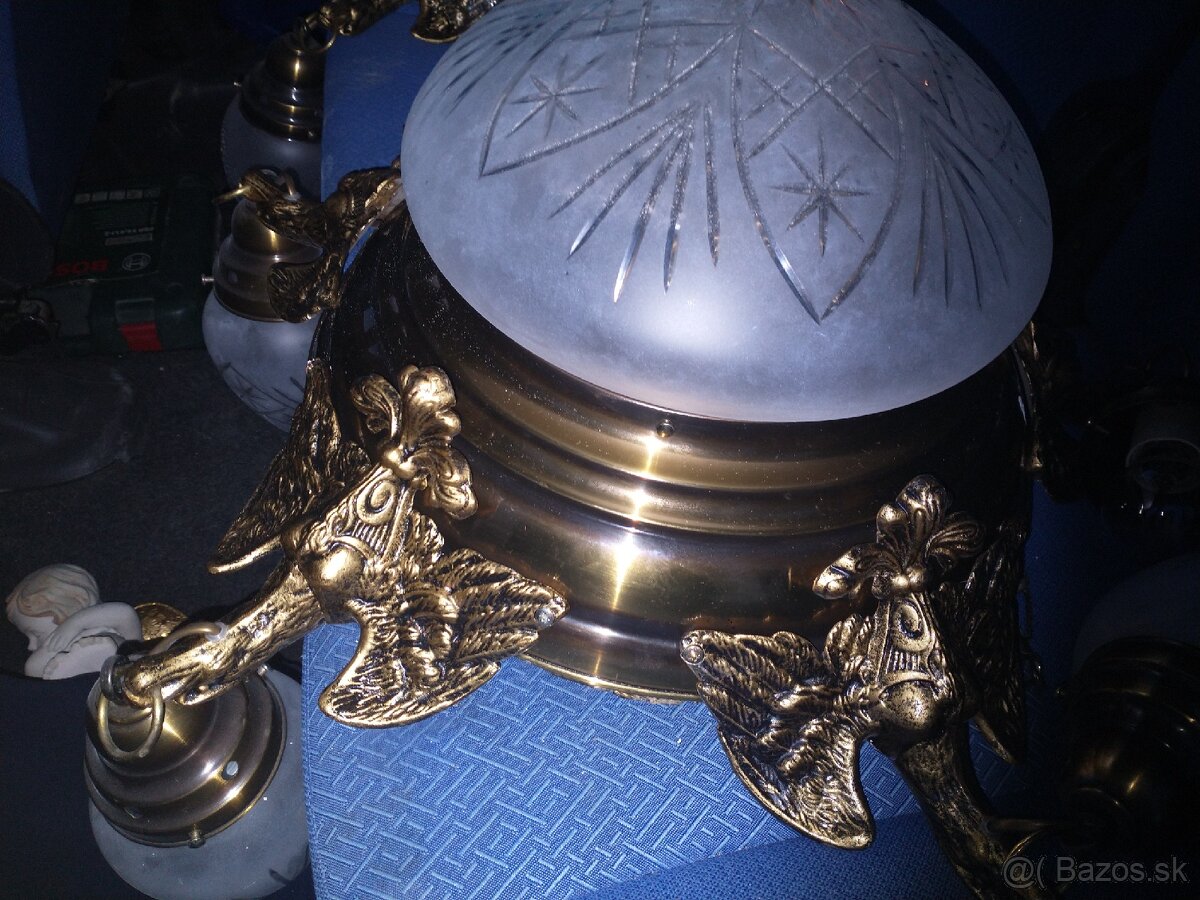 Luster a nástenné svetla - 6