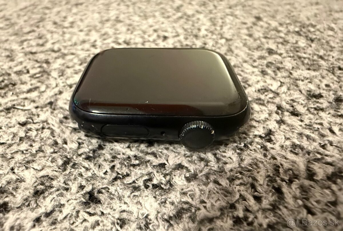 Apple Watch 8 45mm - 6