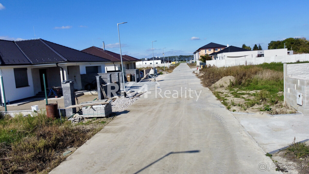 RK4 - PREDAJ - Stavebný pozemok na výstavbu rodinného domu , - 6