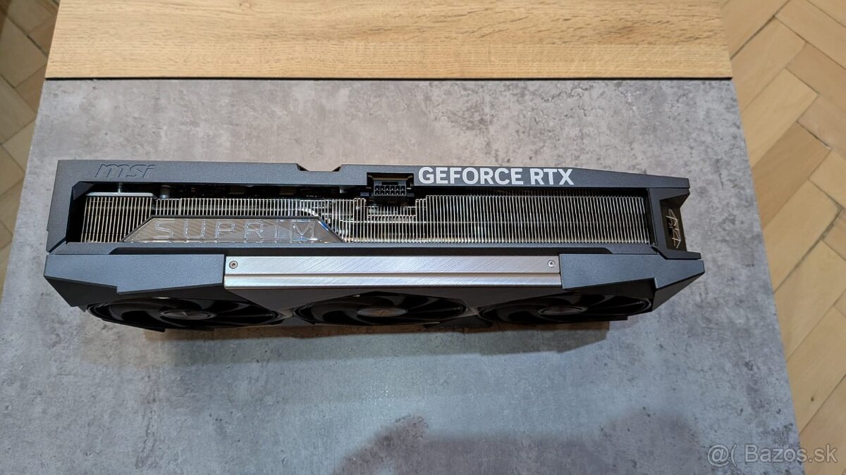 MSI GeForce RTX 5090 32GB SUPRIM SOC - 6
