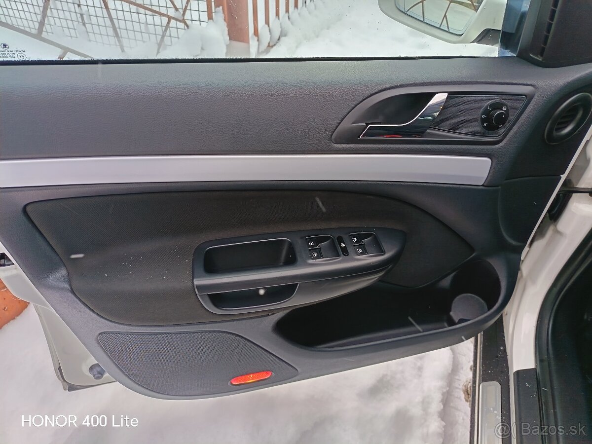 Predám Octavia 2 facelift - 6