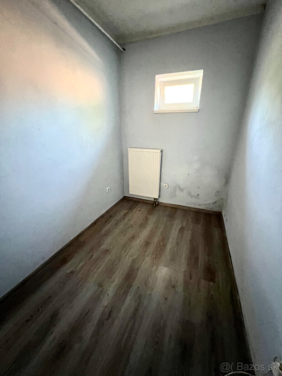 Na predaj 4 izbový rodinný dom, Černík - 6