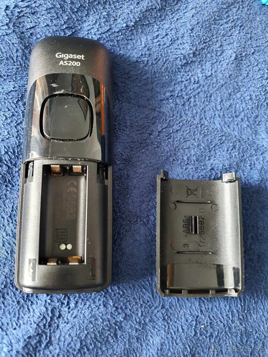 Pevná linka - prenosný, tlačítkový telefón Gigaset AS200 - 6