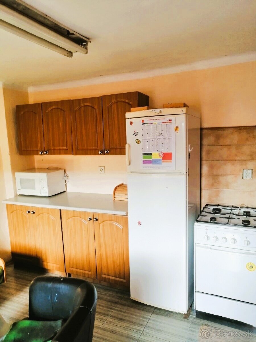 Predaj domu v obci Vojnatina - 6