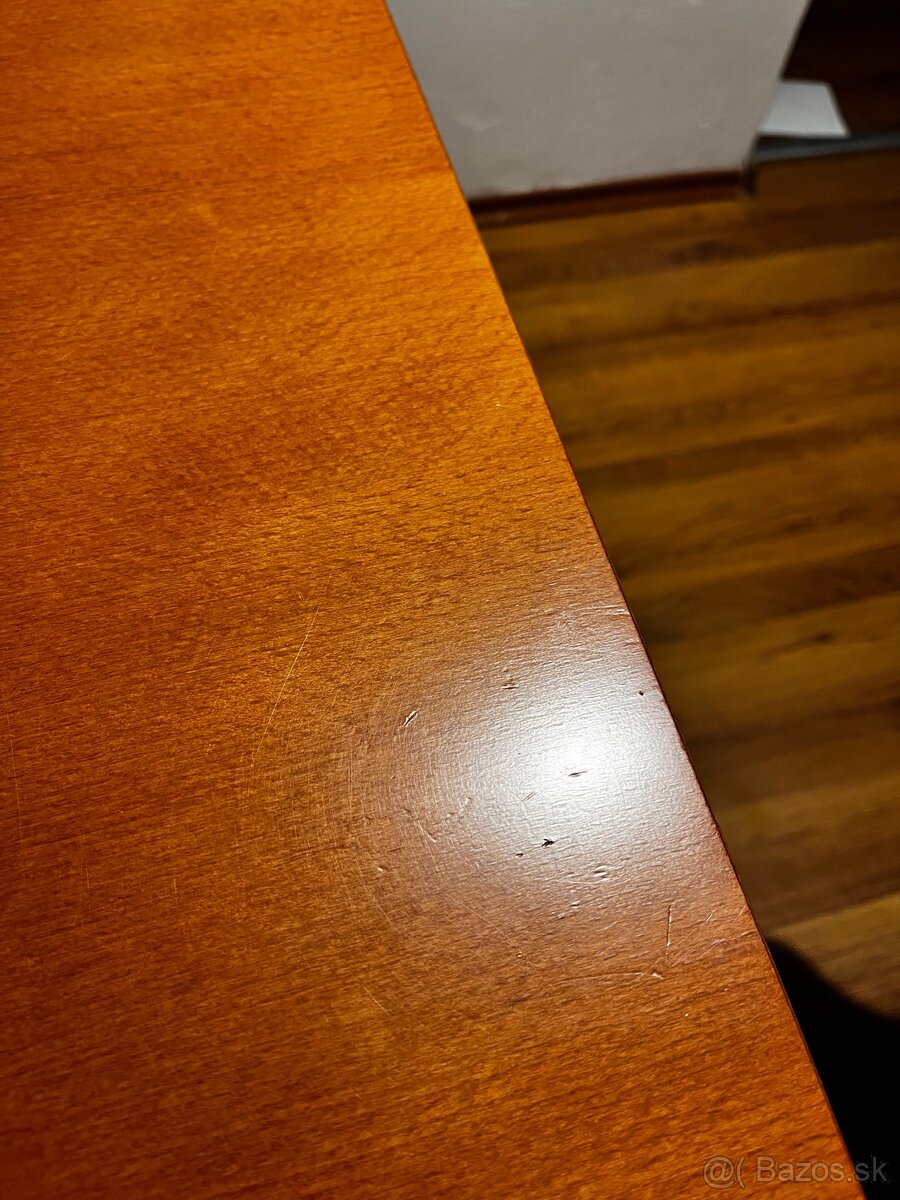Jedálenský stôl - 6