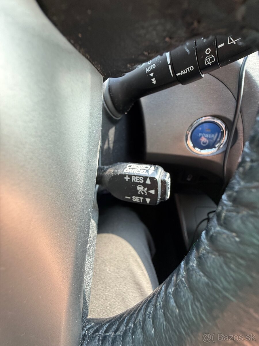 Toyota prius +LPG - 6