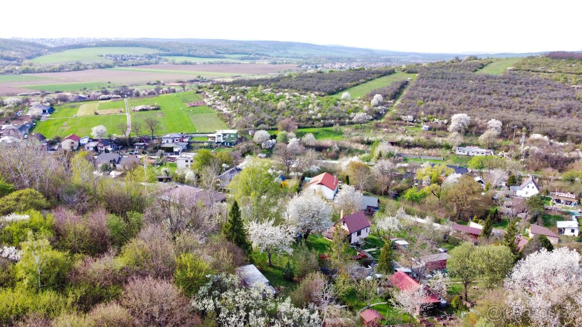 ZÁHRADNY POZEMOK S KRÁSNYM VÝHĽADOM, BYSTER - 6