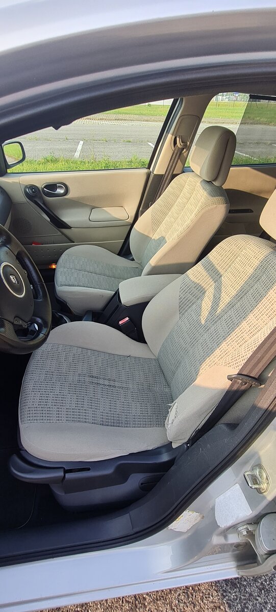 Renault Megane Grandtour 1.5 - 6