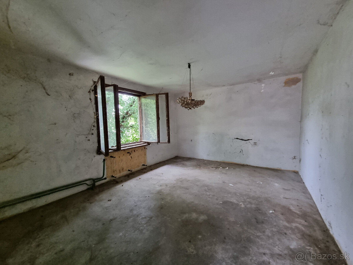 RODINNÝ DOM a POZEMOK 1205 m2 DOBRÁ VODA - TRNAVA - VOĽNÝ - 6