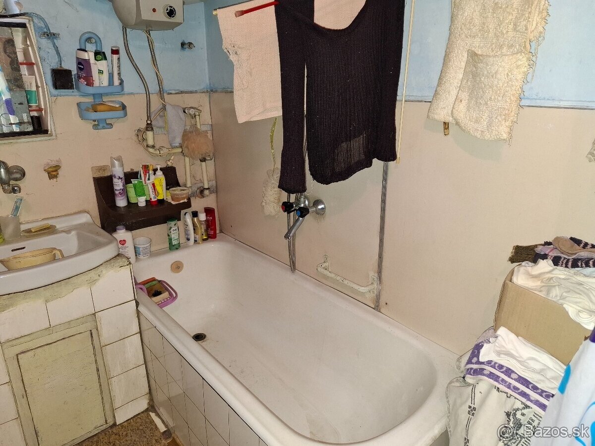 NA PREDAJ Rodinný dom v meste Kráľovský Chlmec - 6