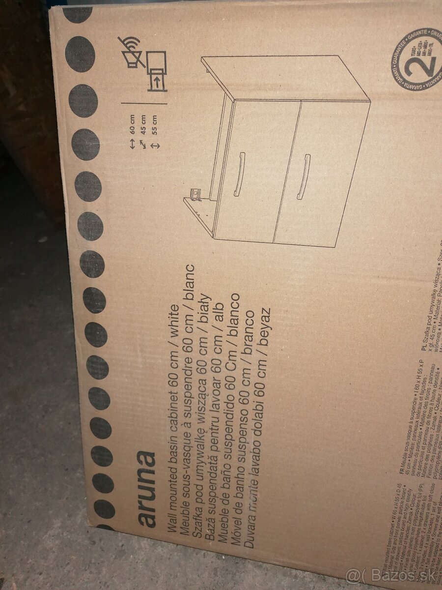 Umývadlo, skrinka pod umývadlo, zrkadlo. - 6