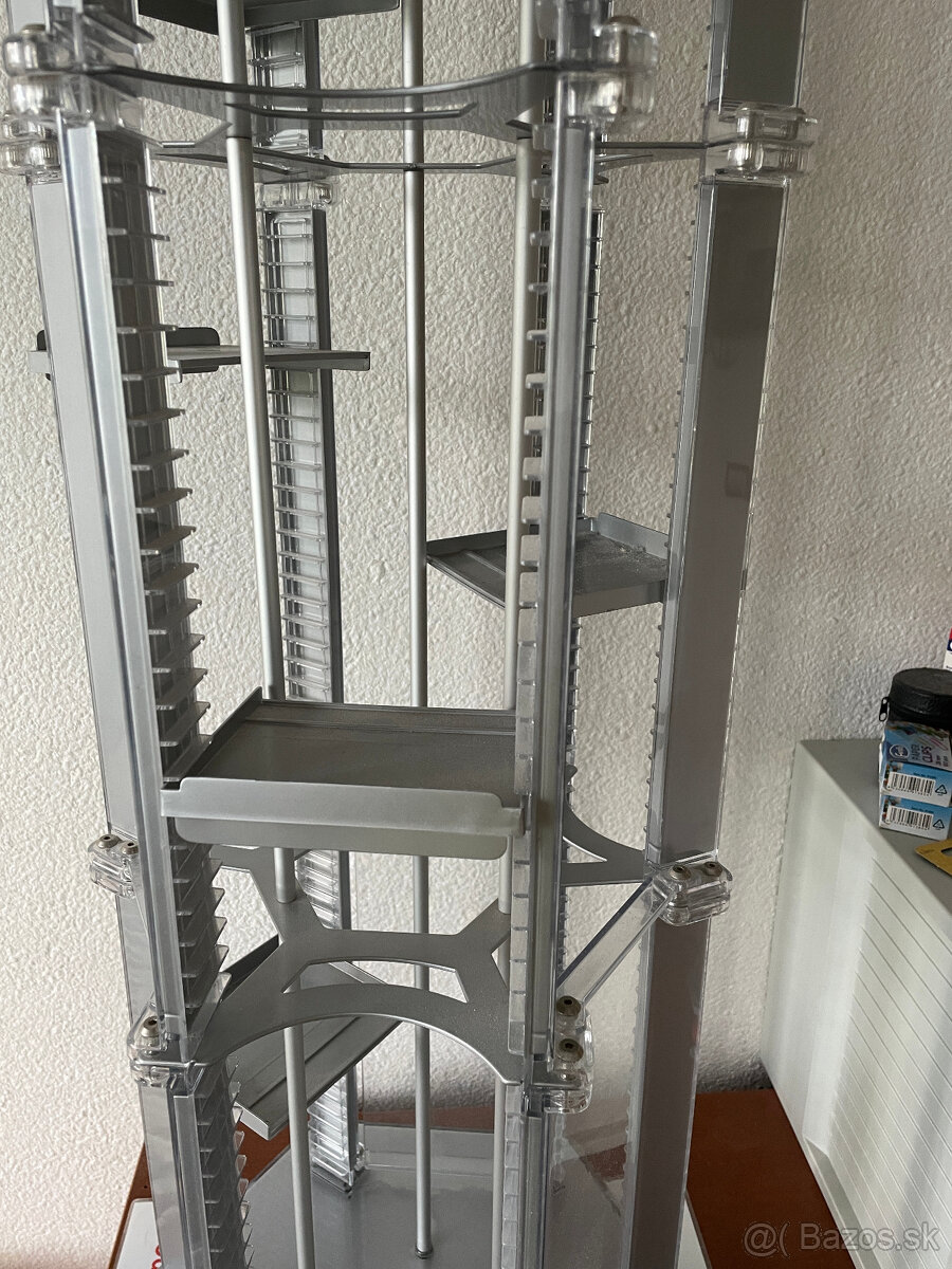 Predám otočný stojan na 225 CD - 6