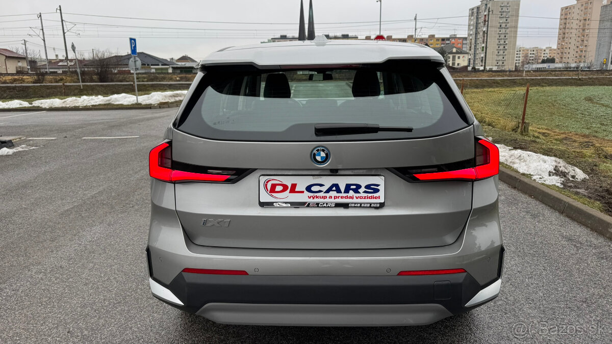 BMW iX1 30 xDrive - 6