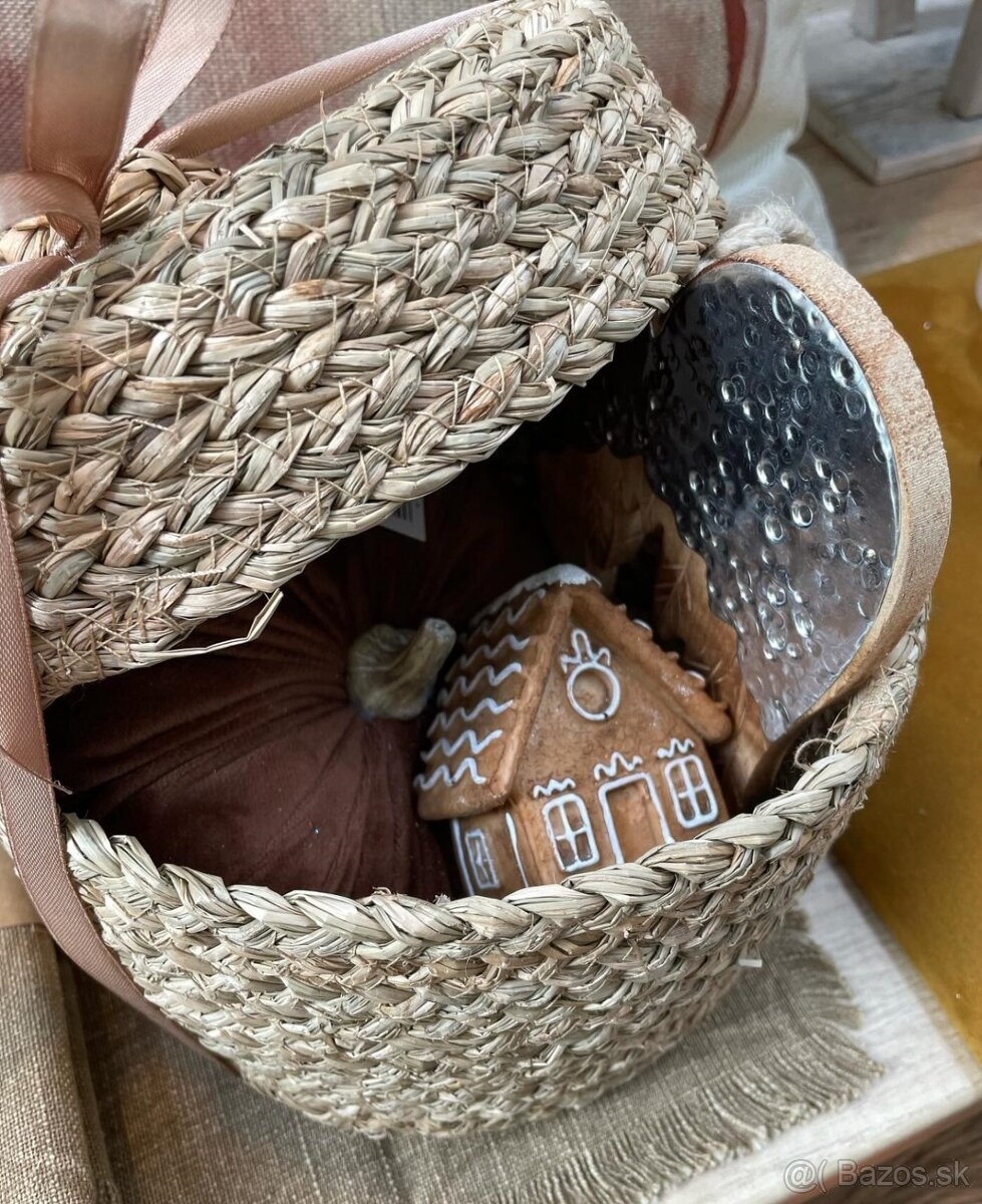 Led medovníkový domček - 6