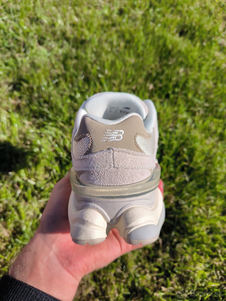Topánky New Balance 9060 Sea Salt Brown 39.5 - 6
