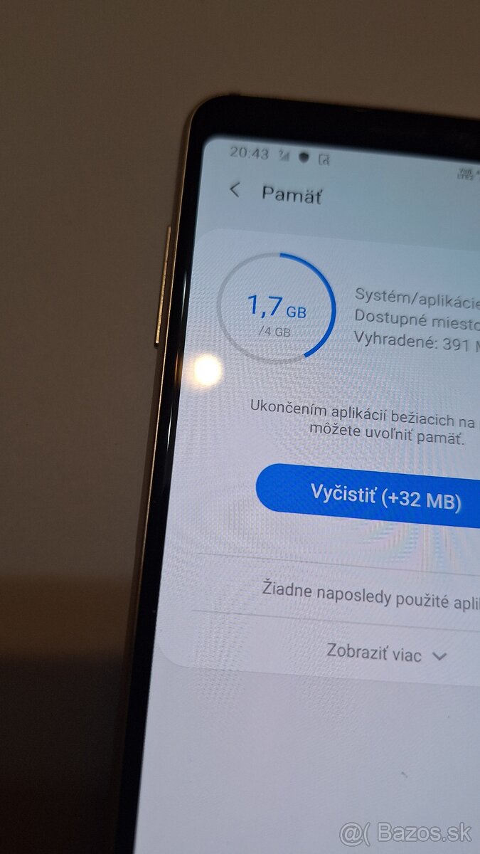 Samsung galaxy A8 2018 4/32GB android 9 zlatý rám - 6