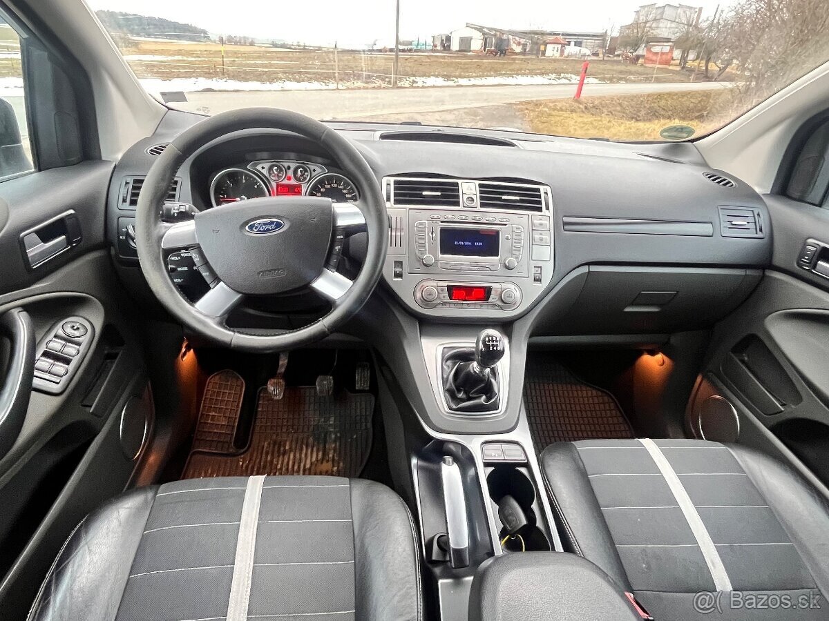 Ford Kuga TITANIUM 2,0TDCI 4x4 - 6