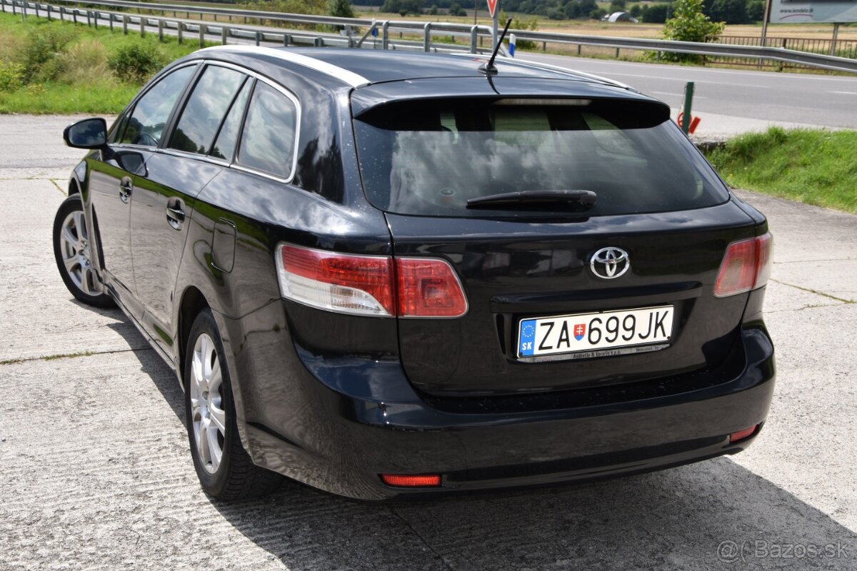 Toyota Avensis Combi - 6