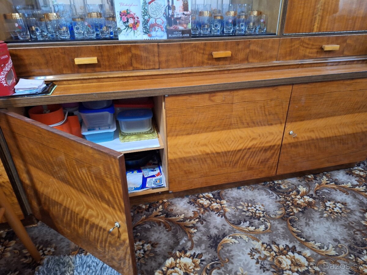 Skriňa zostava vitrína sklenená Prievidza - 6