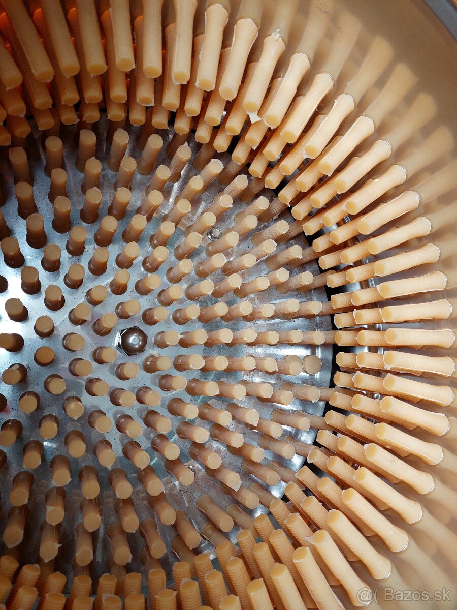 Šklbačka hydiny , ŠKUBAČKA HYDINY malé velké - 6