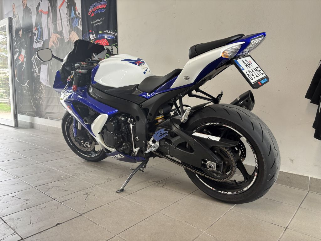 Suzuki GSX-R 750 - 6