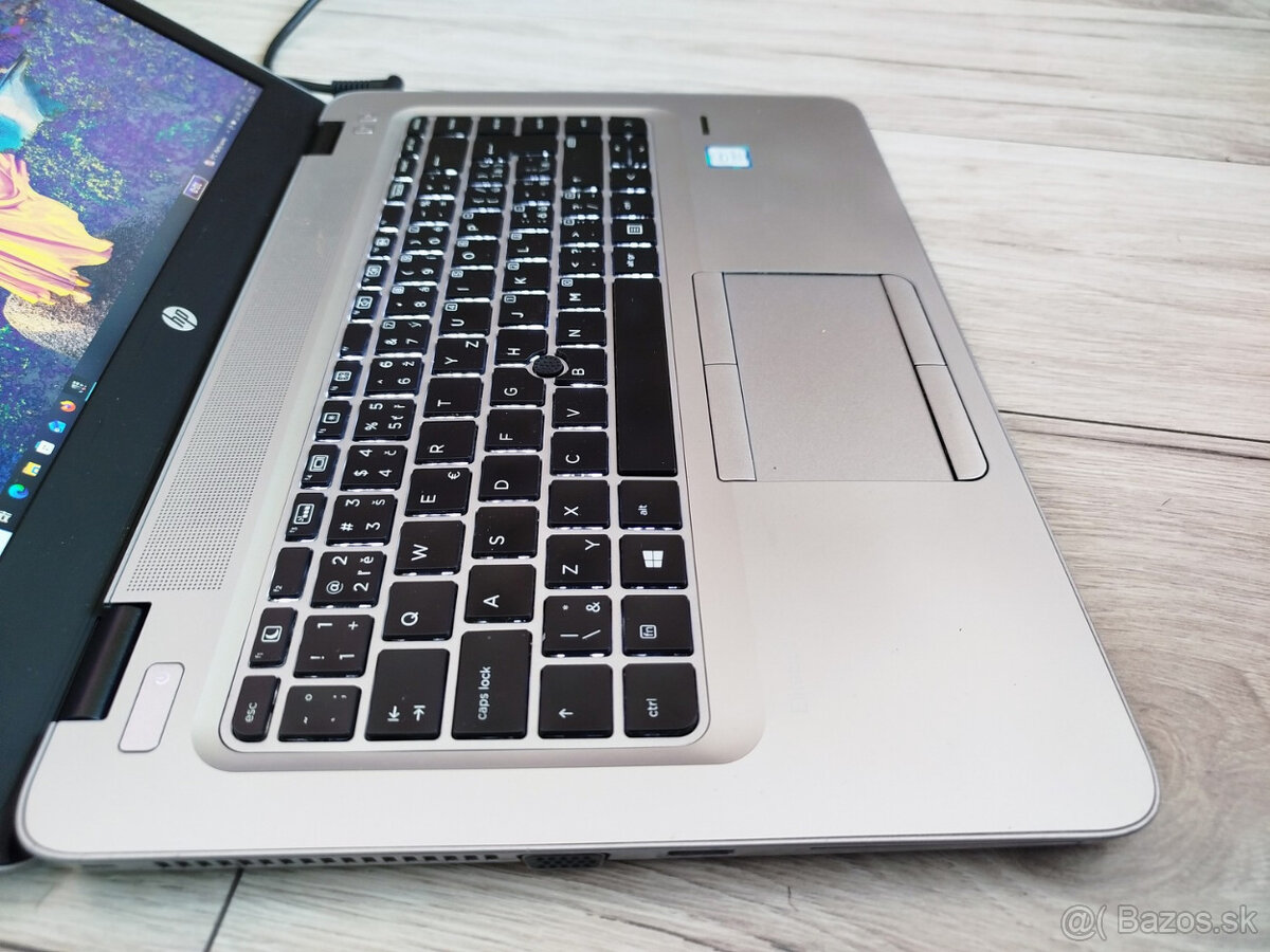 notebook HP 840 G4 - Core i5-7200u, 8GB, 256GB SSD, W10 - 6