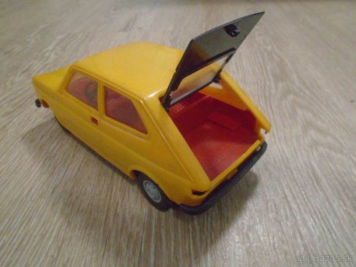 Stará Hračka Fiat 127A - 6