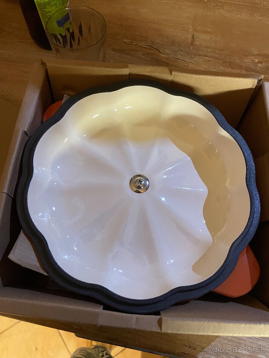 Liatinový hrniec v tvare tekvice - 6