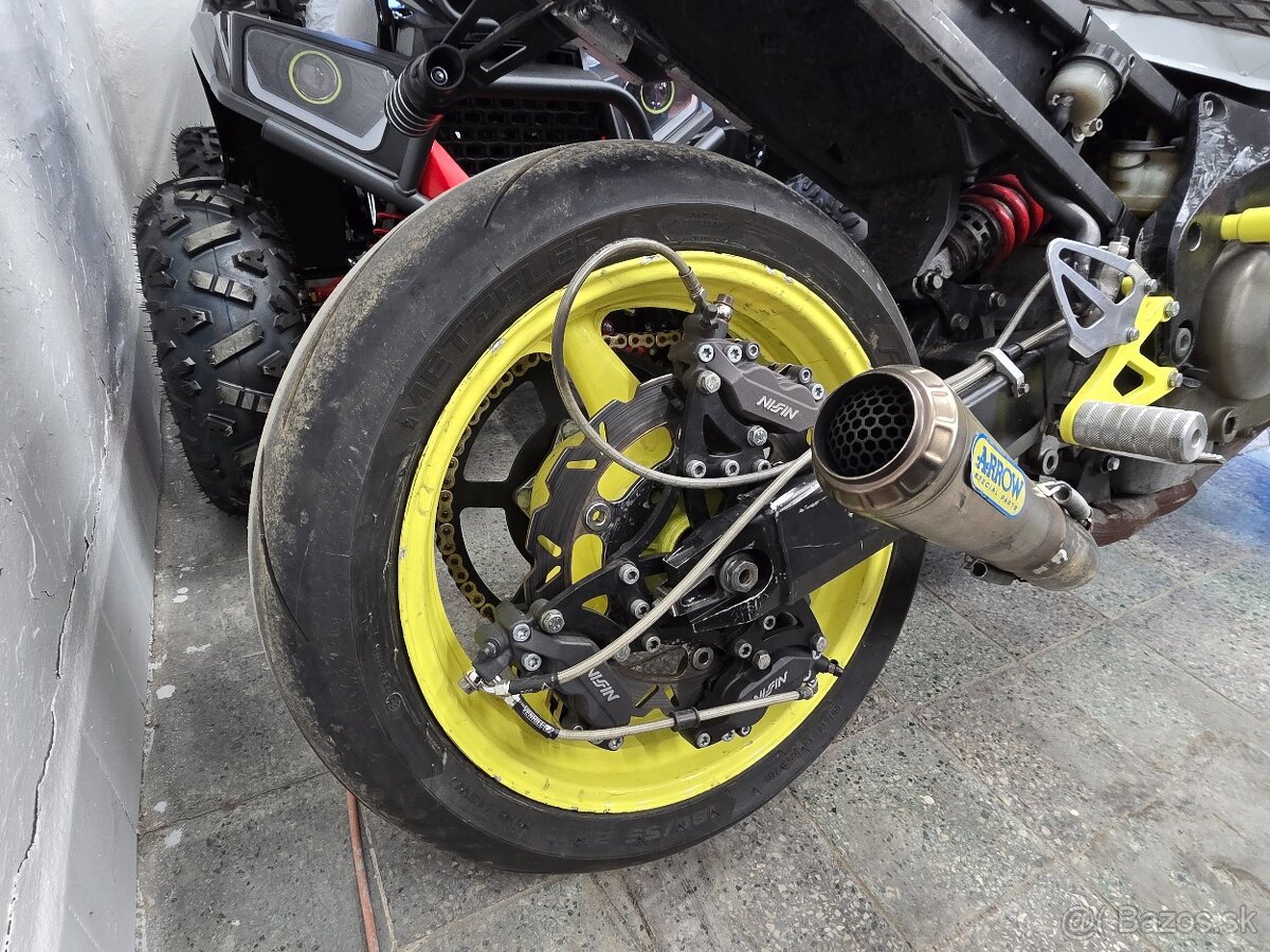 STUNT Honda CBR600 - 6