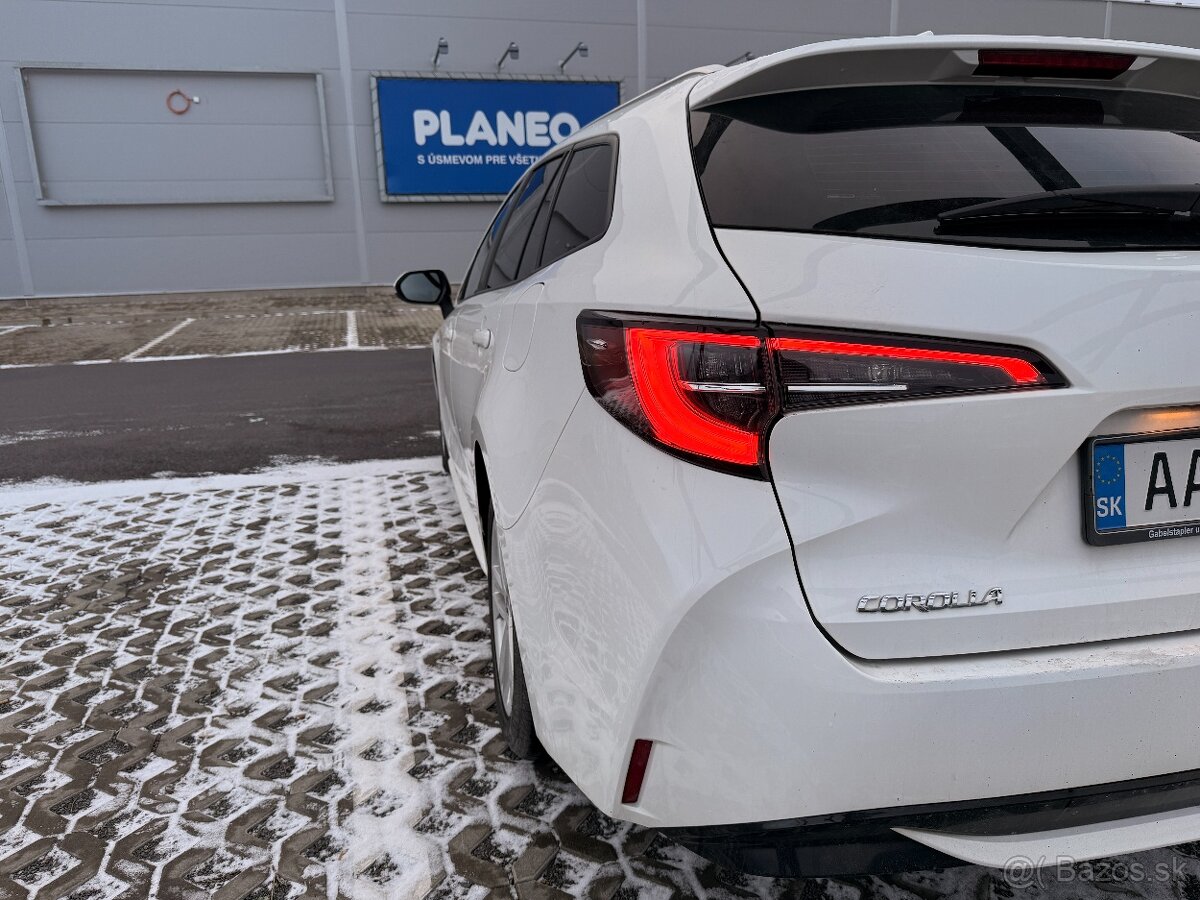 Toyota Corolla Combi 2.0 Hybrid (2019) - 6