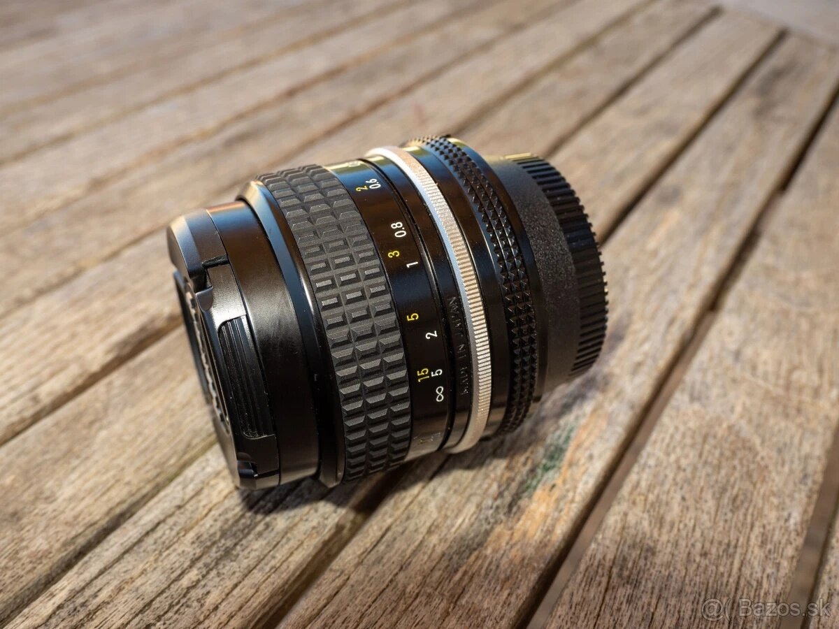 Nikon Nikkor 28mm 3.5 - Top stav - 6