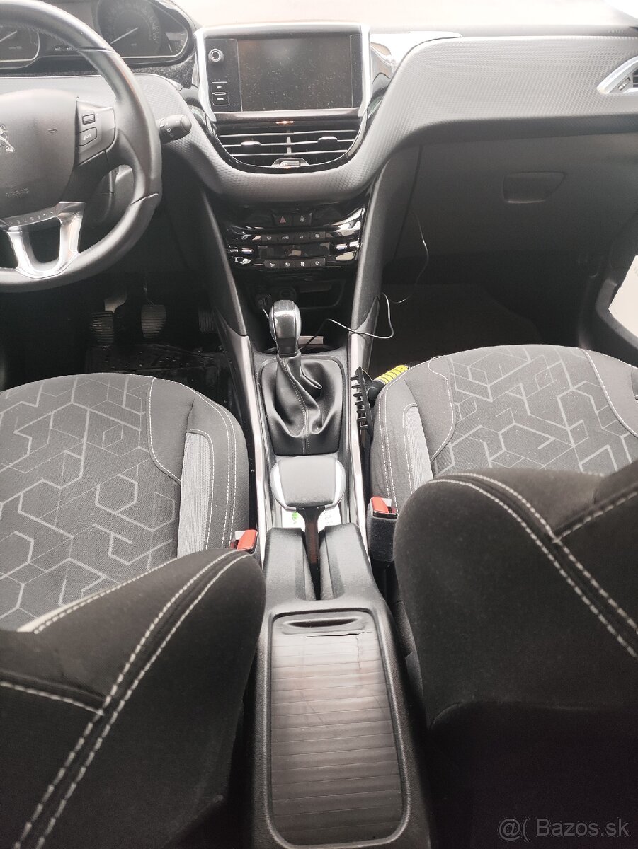 Peugeot 2008 - rv 2018 - 6