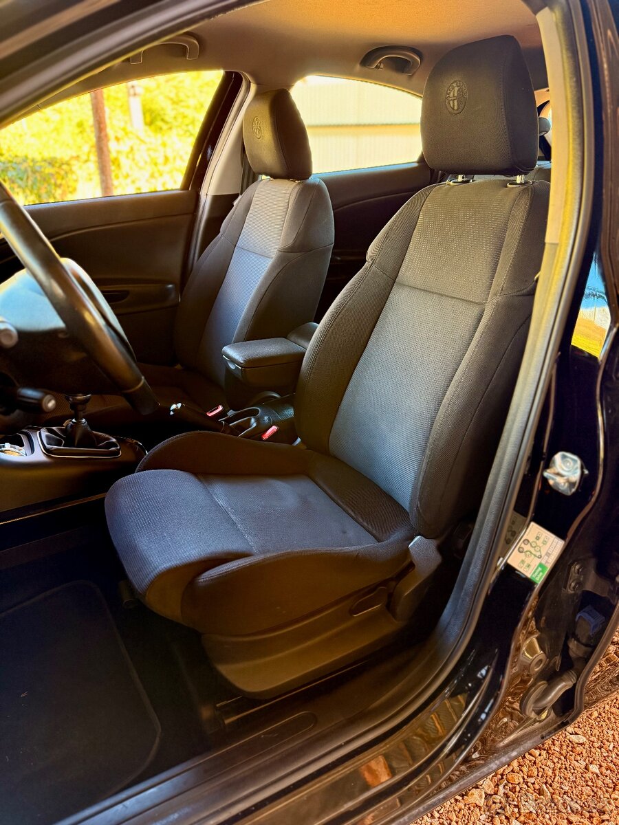 Alfa Romeo Giulietta 2.0 JTDM 170k – elegantná, spoľahlivá - 6