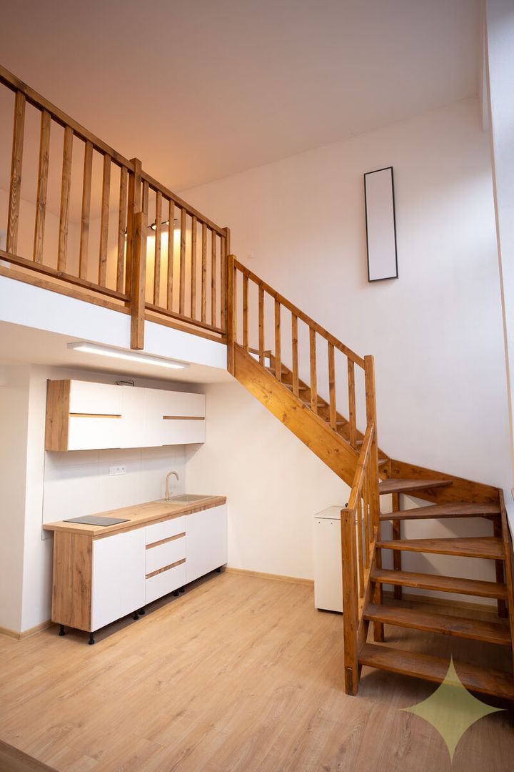 Na prenájom 1-izbový mezonetový byt so záhradkou a vlastným - 6