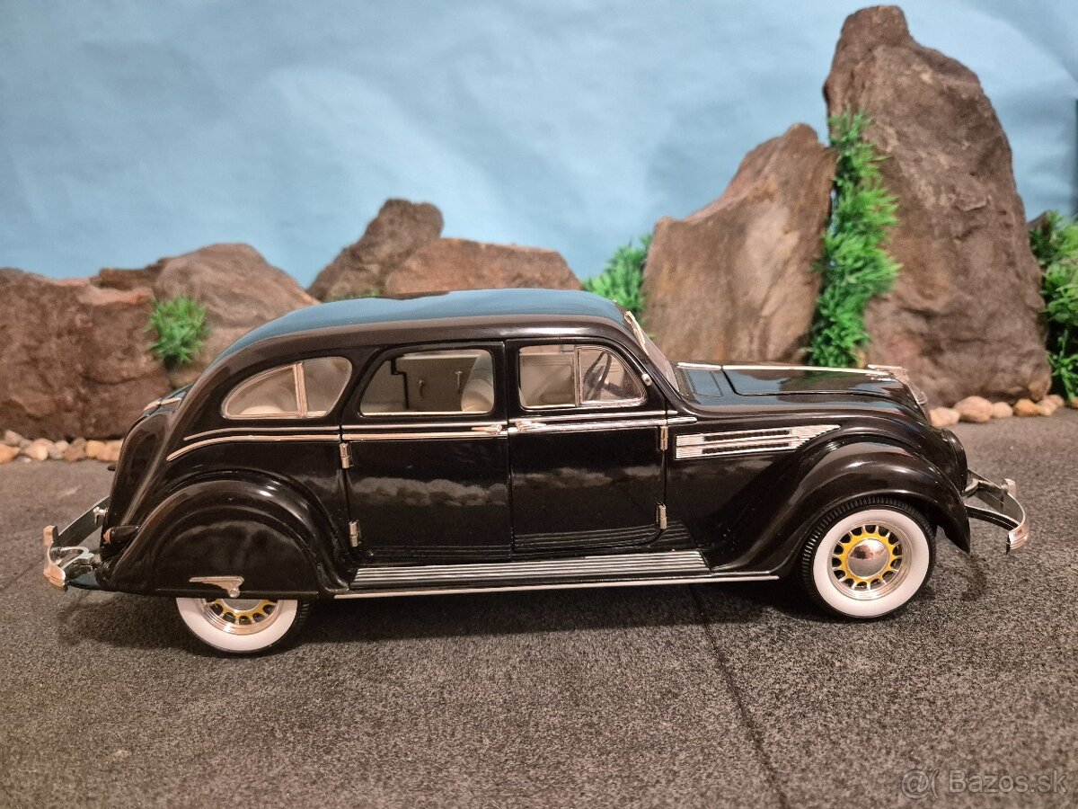 Prodám model 1:18 Chrysler airflow 1936 - 6