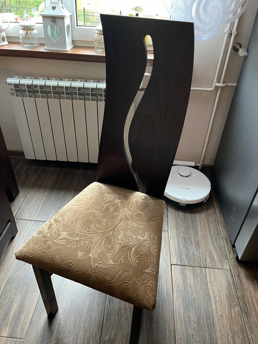 Stôl so 6 stoličkami - 6