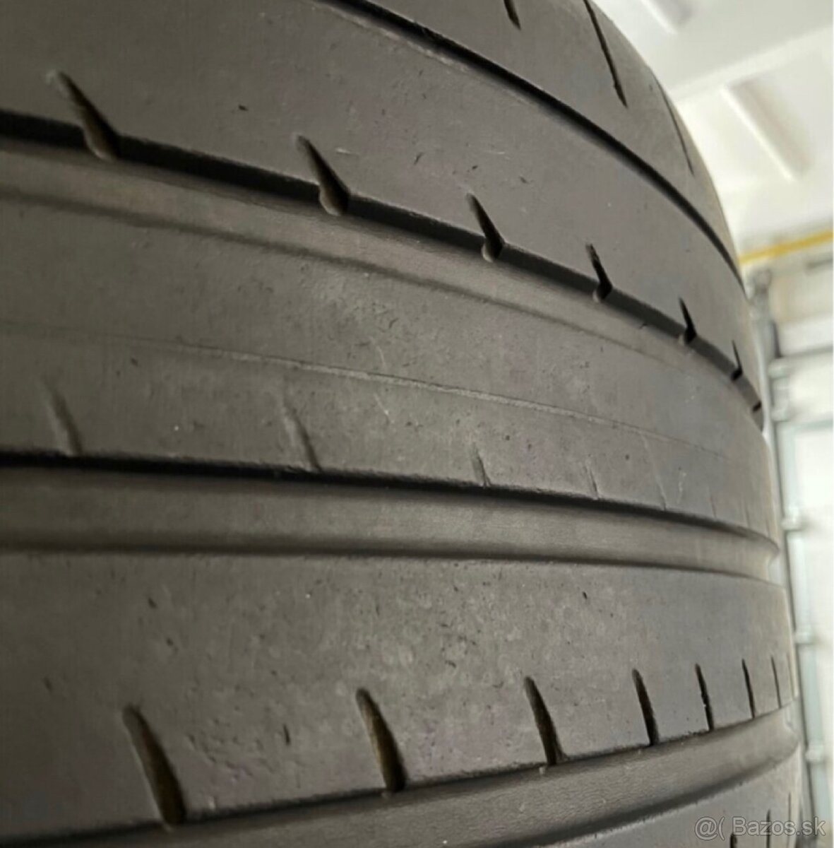 Yokohama 285/40 R21 letné - 6