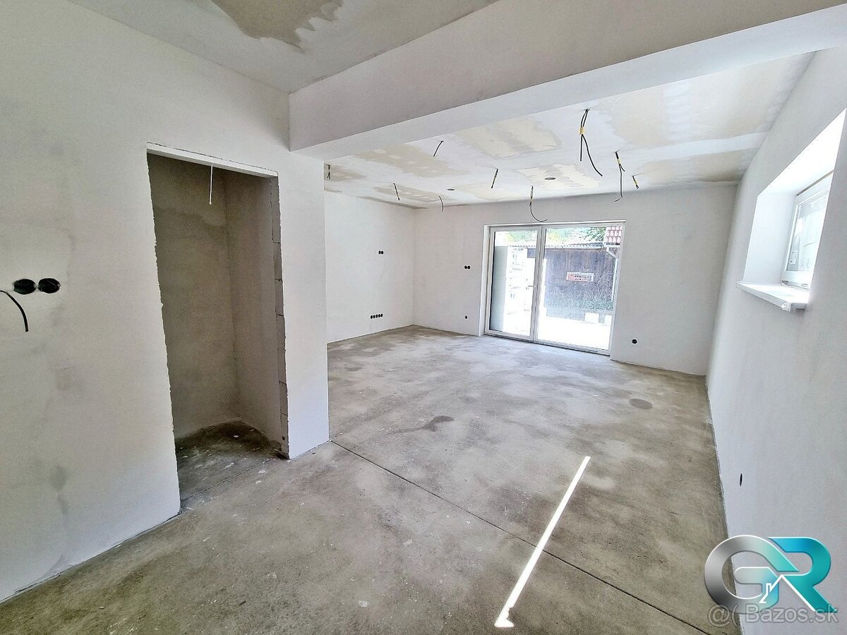 REZERVOVANÉ Novostavba Rodinného domu v obci Košecké Podhra - 6