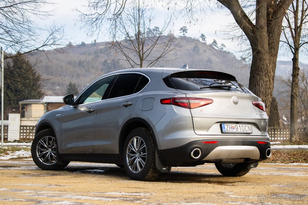 Alfa Romeo Stelvio 2021 - 6