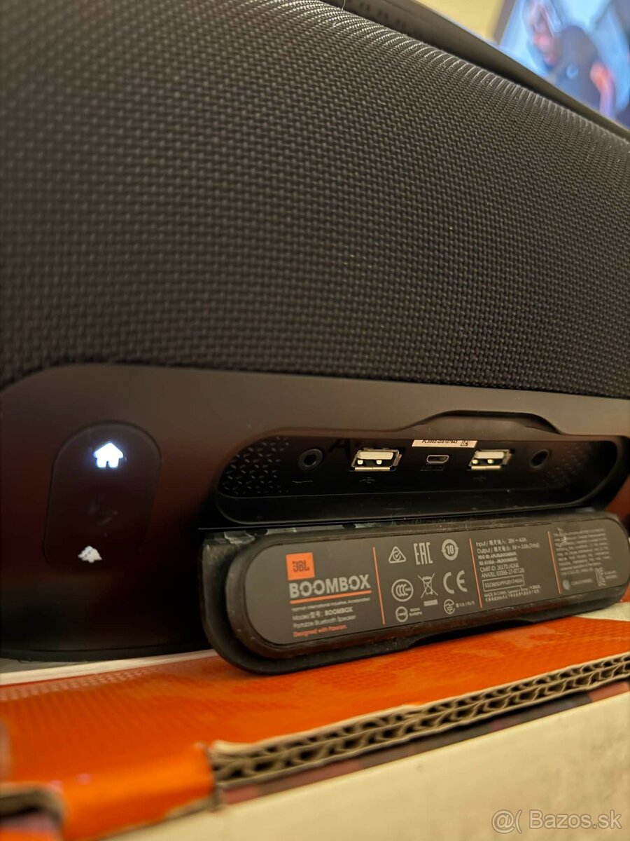 JBL Boombox 1 - 6
