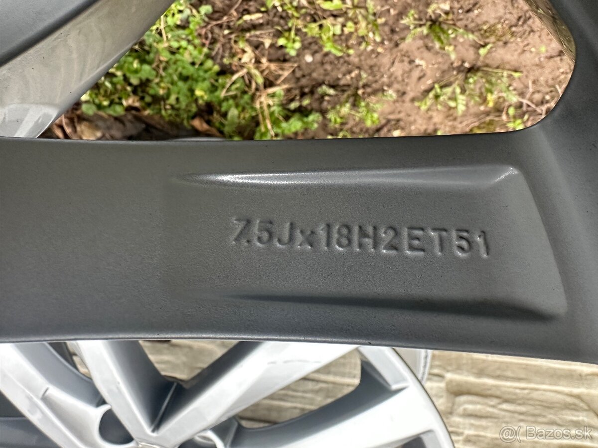 R-line Volkswagen Salvador R18 originál - 6