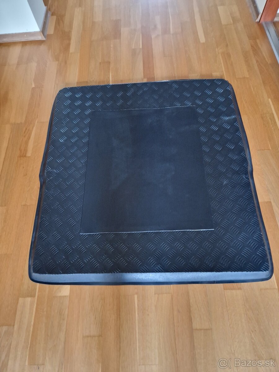 Volkswagen Passat B8 Variant - plastova vanicka do kufra. - 6