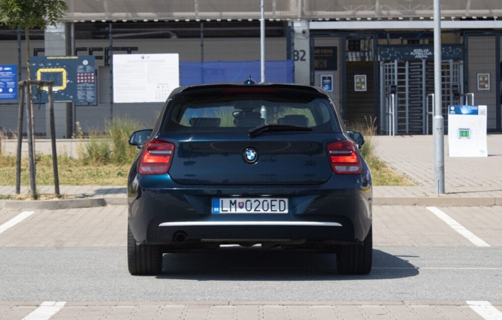 BMW 116i z roku 2011 - 6