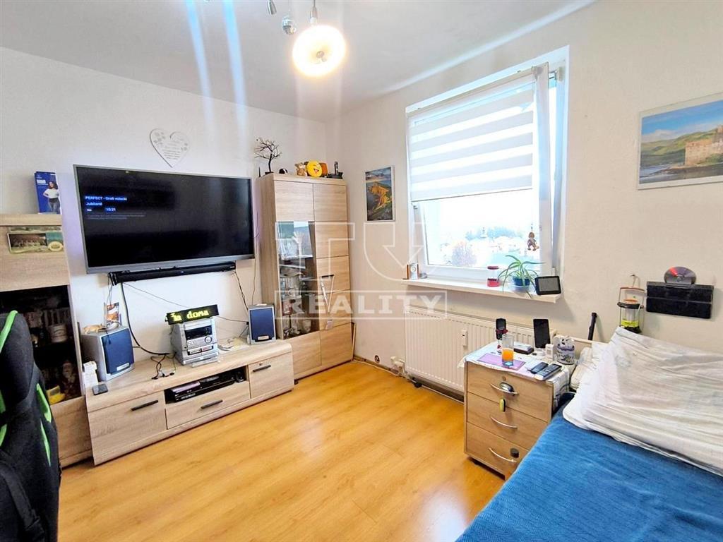 Znížená cena....Na predaj 2-izbový byt s lodžiou v... - 6