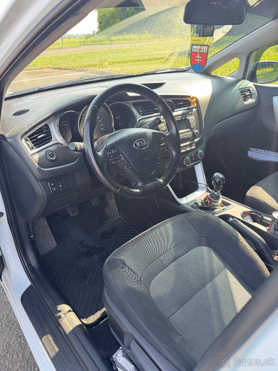 Kia ceed sw 1.6 crdi - 6