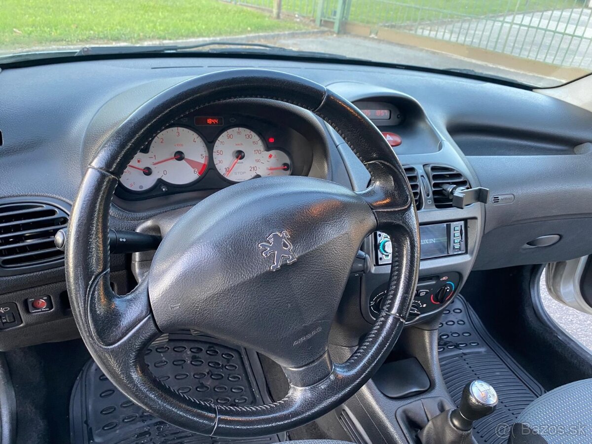 Peugeot 206 1.4 HDI 50 kw 2004 - 6